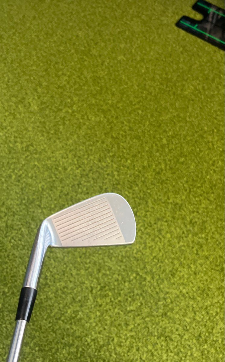 Mizunio ZOID PRO 3-PW Right Handed Dynamic Gold Stiff Good