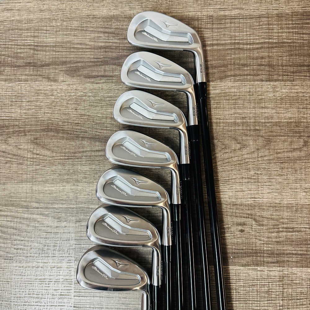 Pro 243 Iron Set 5-GW / Mitsubishi MMT Graphite, Stiff