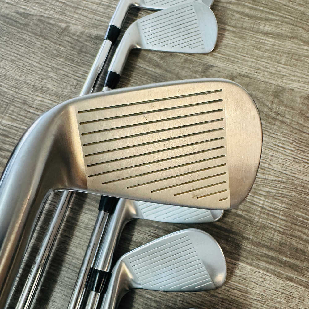 T100S Iron Set 4-P / Dynamic Gold Steel, X Stiff