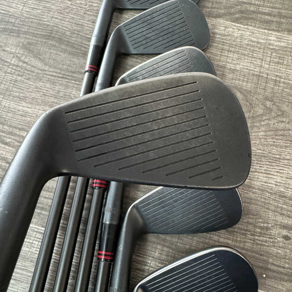 Ben Hogan Ft. Worth Black Iron Set 4-P / Recoil Graphite, Stiff