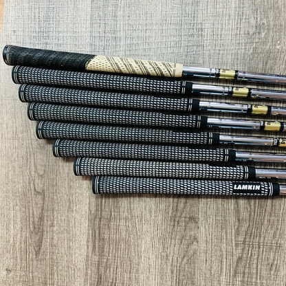 Staff FG Tour F5 Iron Set 4-G / Dynamic Gold Steel, Stiff