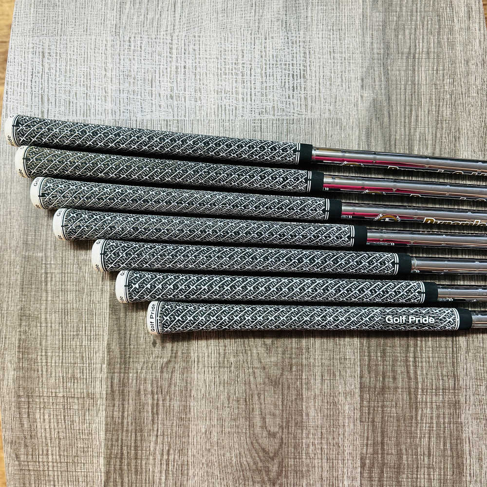 i59 Iron Set 4-P / Dynamic Gold Steel, X Stiff