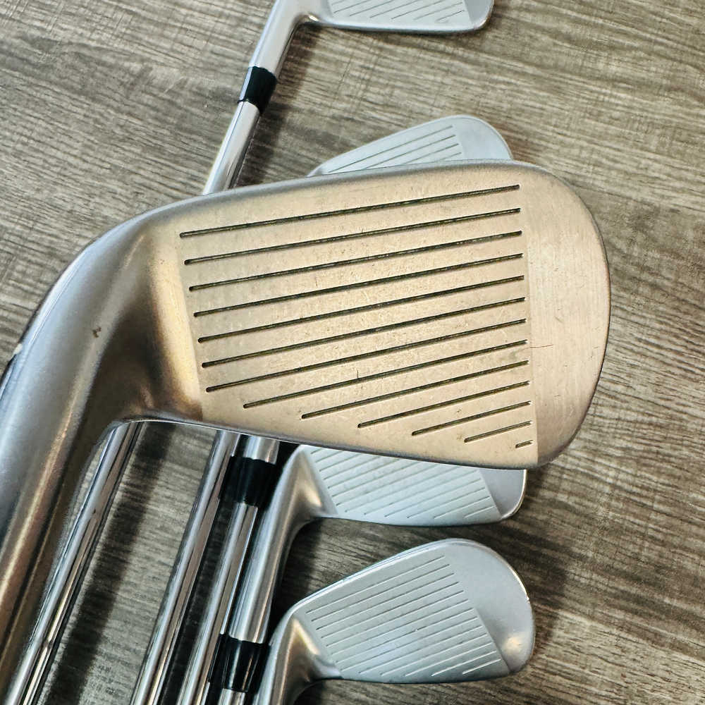 T100S Iron Set 4-P / Dynamic Gold Steel, X Stiff