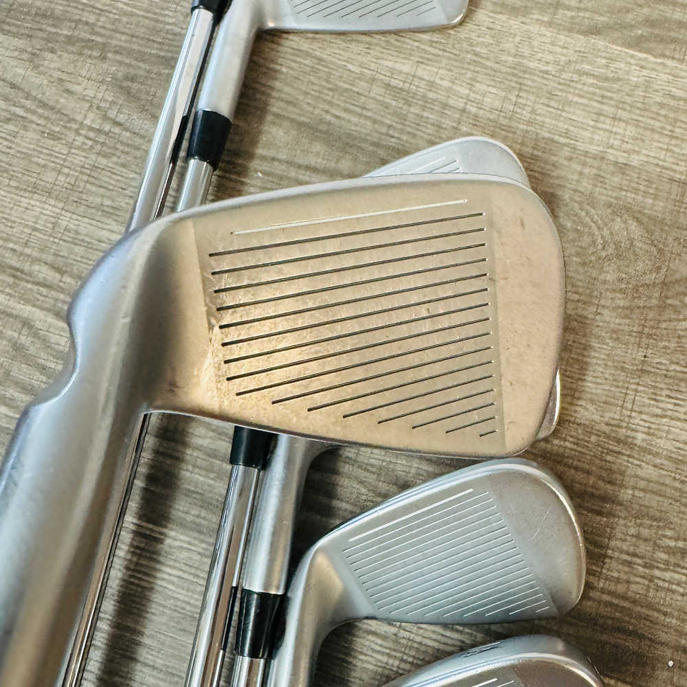i59 Iron Set 4-P / Dynamic Gold Steel, Stiff