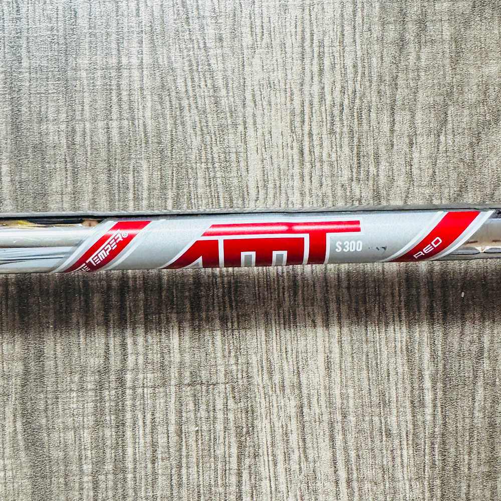 2023 T350 Iron Set 4-P / AMT Red Steel, Stiff