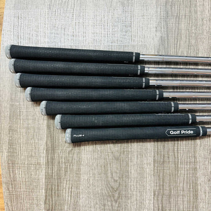 T100S Iron Set 4-P / Dynamic Gold Steel, X Stiff