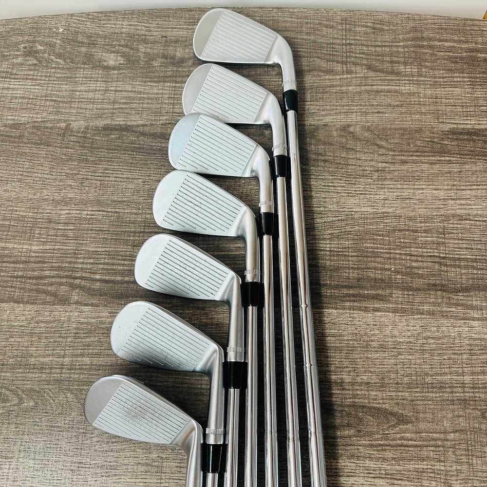LH- 2024 Apex CB/MB Iron Set 4-P/Dynamic Gold Tour Issue, X Stiff