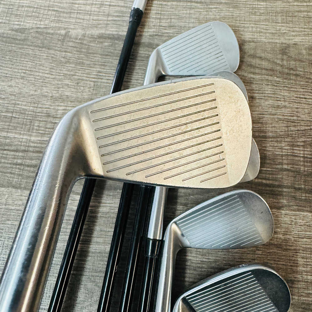 P7MB Iron Set 4-P / Mitsubishi MMT Graphite, Stiff