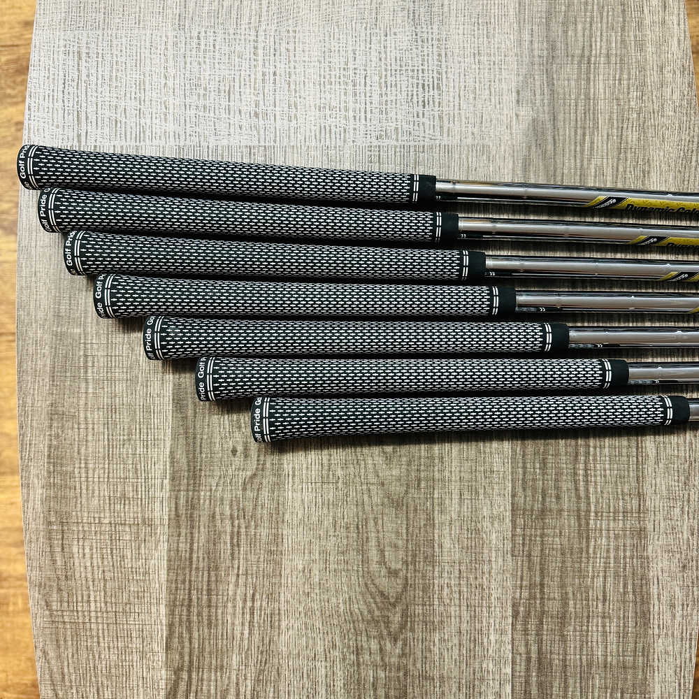 ZX7 MK II Iron Set 4-P / Dynamic Gold Tour Issue Steel, Stiff