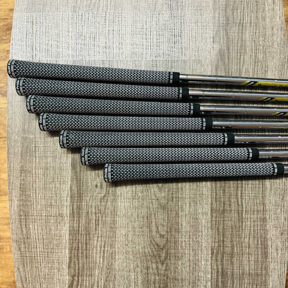 ZX7 MK II Iron Set 4-P / Dynamic Gold Tour Issue Steel, Stiff