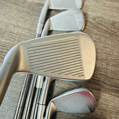 i59 Iron Set 4-P / Dynamic Gold Steel, X Stiff