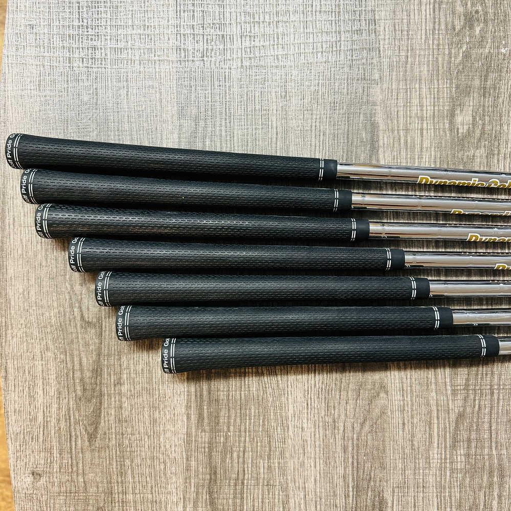 i59 Iron Set 4-P / Dynamic Gold Steel, Stiff