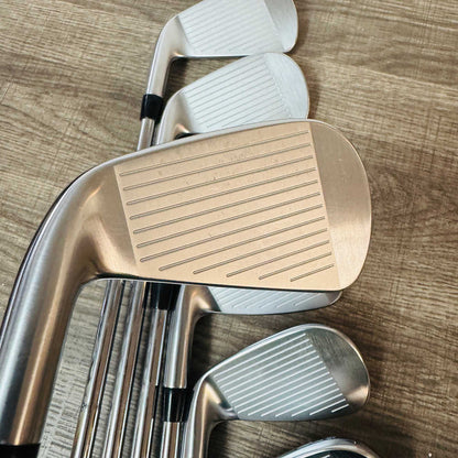 T200 2023 Iron Set 4-PW / AMT White Steel, X Stiff