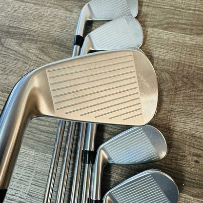 T200 2023 Iron Set 4-P / AMT Black 110 Steel, Regular