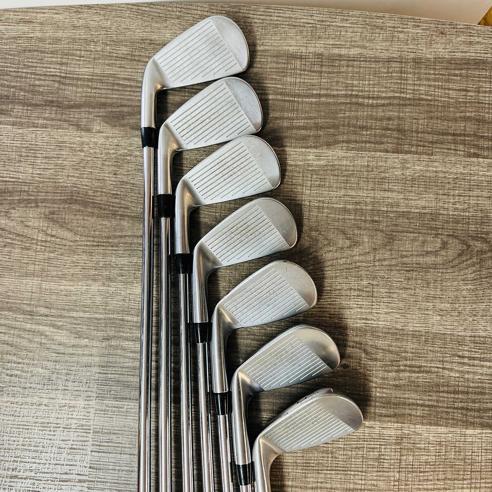 T100 2021 Iron Set 4-P / Dynamic Gold Steel, Stiff