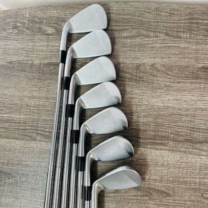 Razr X Forged Iron Set 4-P / Dynamic Gold Steel, Stiff