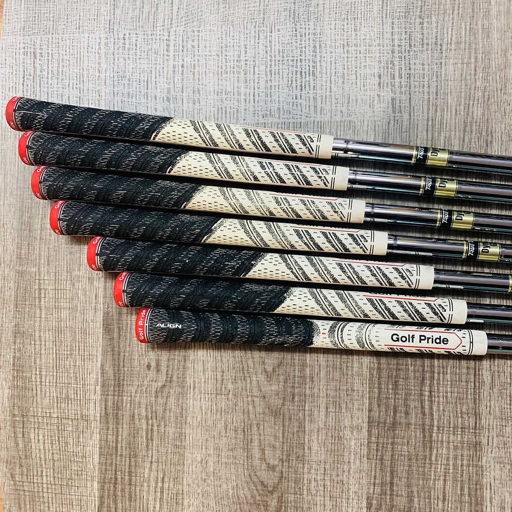 Sub 70 639 MB Iron Set 4-P / Dynamic Gold Steel, X Stiff