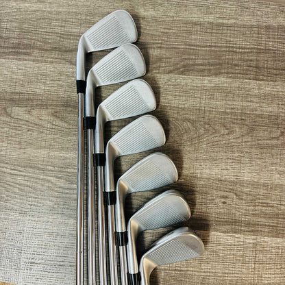 i59 Iron Set 4-P / Dynamic Gold Steel, Stiff